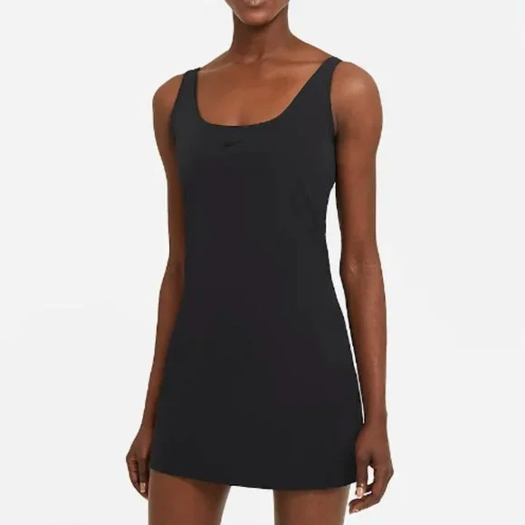 Nike Women's Bliss Luxe Training Dress, Medium, Black | Holiday Gift